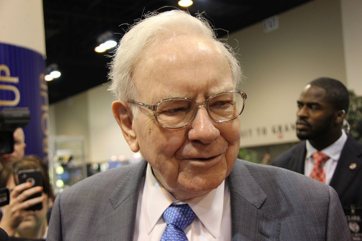 Close up of Warren Buffett.