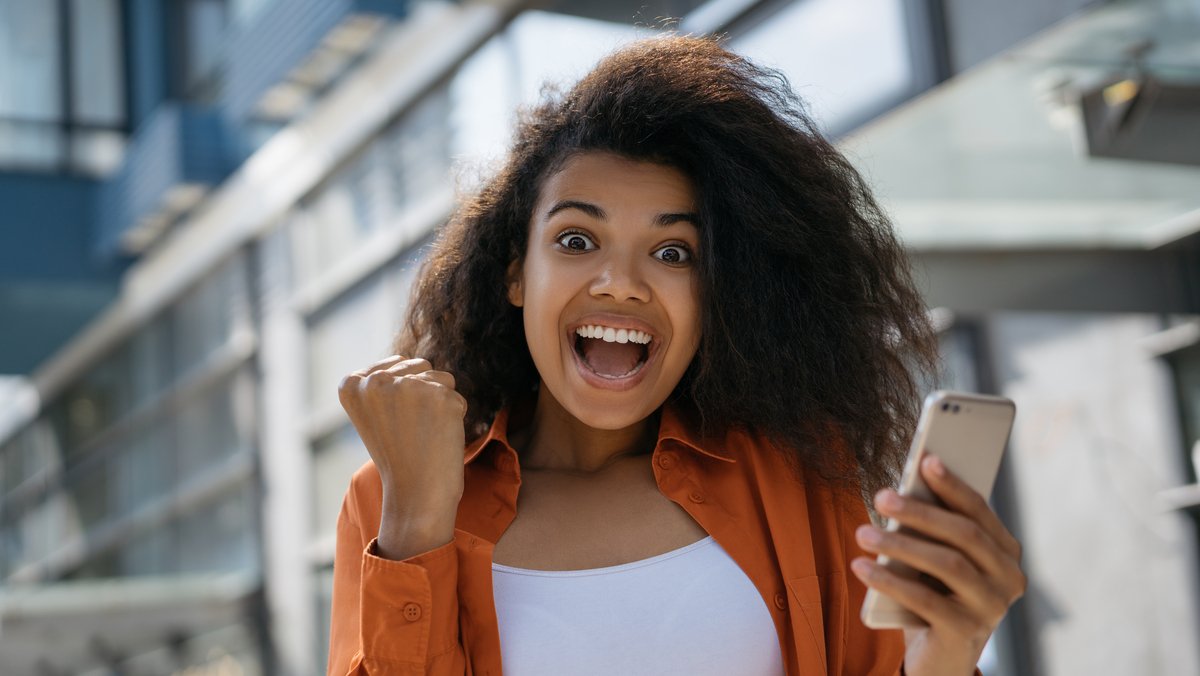Get Up to $1,500 in Cash or Free Stock: The Best Brokerage Bonuses of July 2026