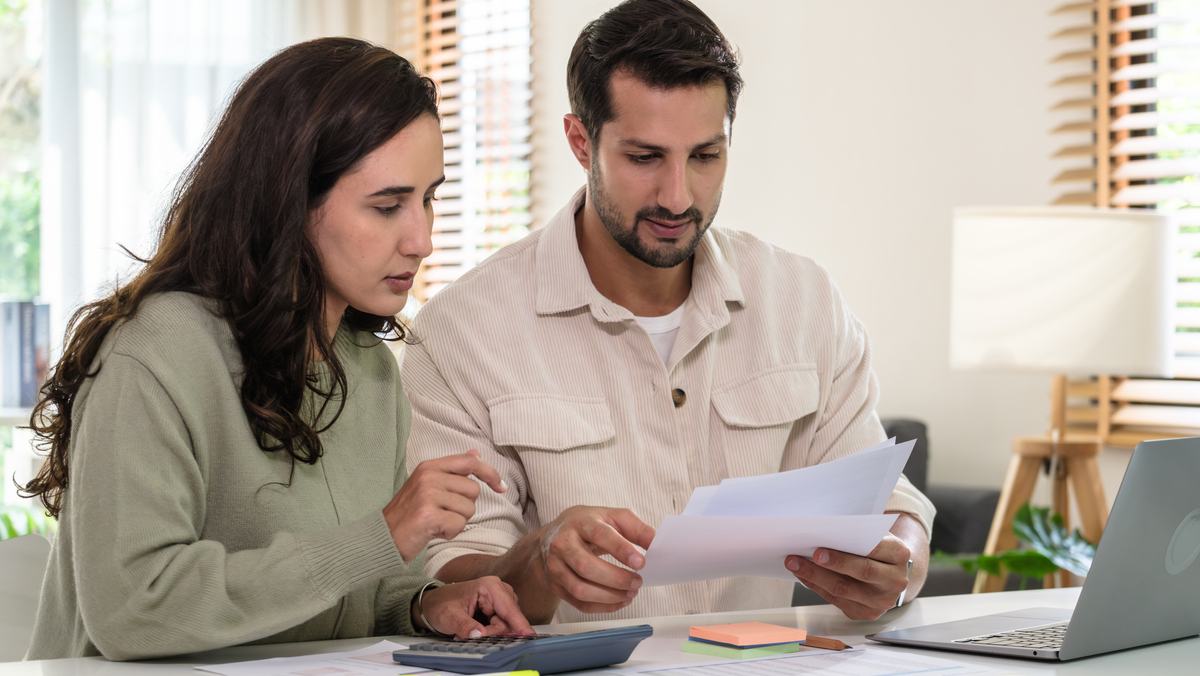 How Long Does It Take to Pay Off $10,000 in Credit Card Debt? We Did the Math for 5 People
