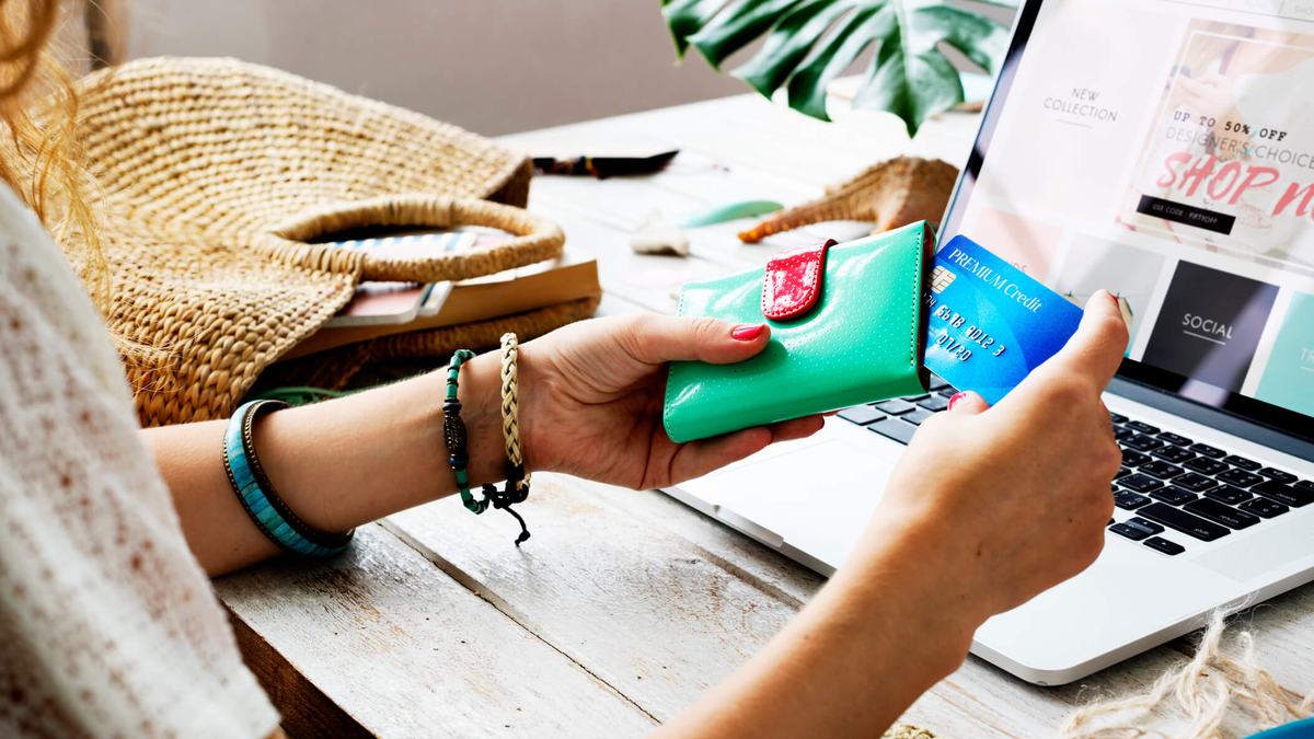 The Easiest Way to Earn $1,000+ a Year From Credit Cards