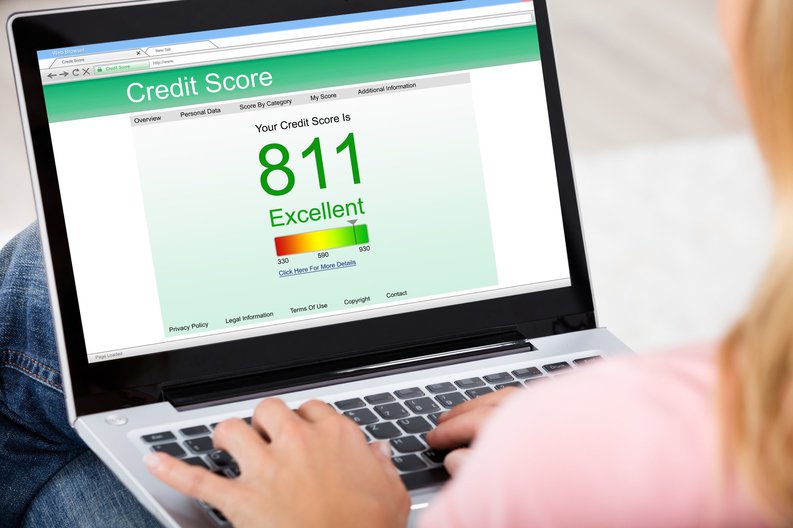 Computer screen showing credit score of 811