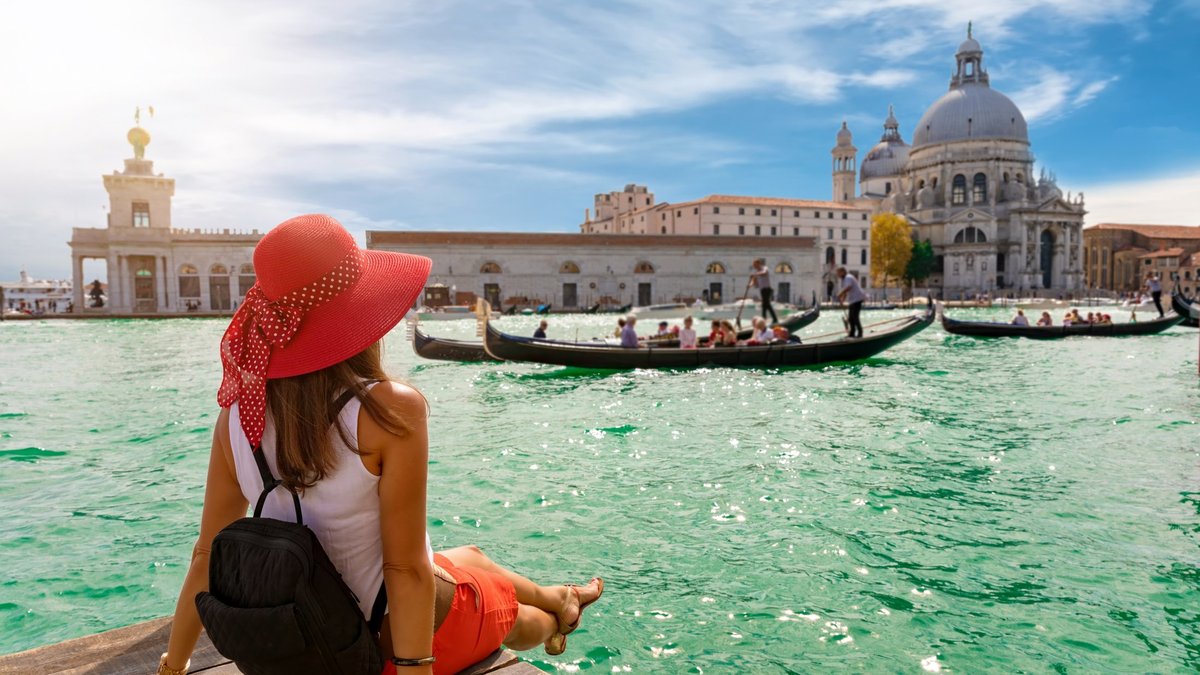 Earn $750+ in Chase Travel: Best Credit Card Bonuses This Week, Aug. 22, 2026