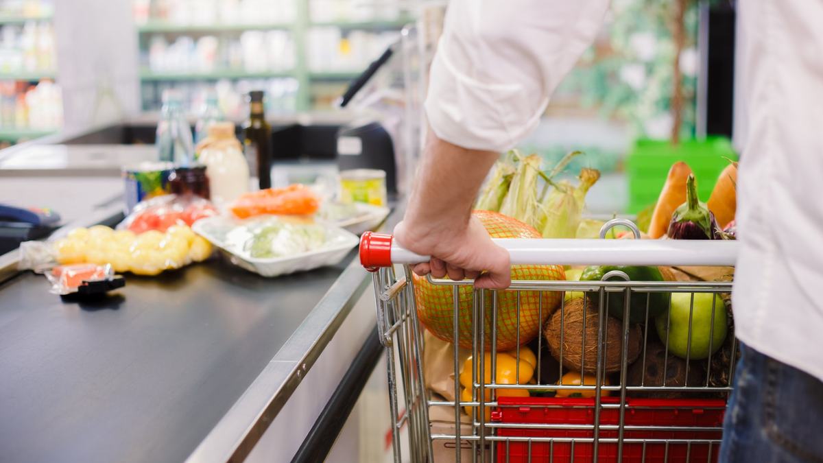 Earn 6% at U.S. Supermarkets and More: The Best Amex Cards This Month, July 2026