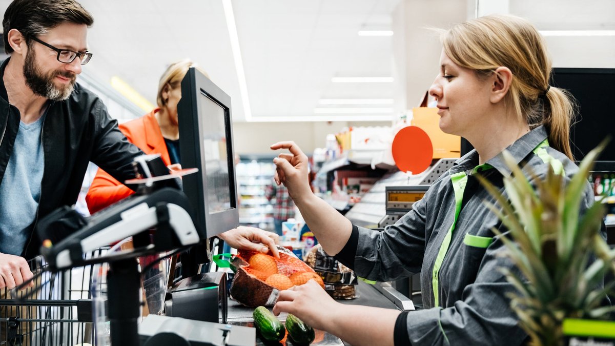 0 News Article Image Amex Blue Cash Preferred vs. Wells Fargo Active Cash: Which Is Better for Groceries?