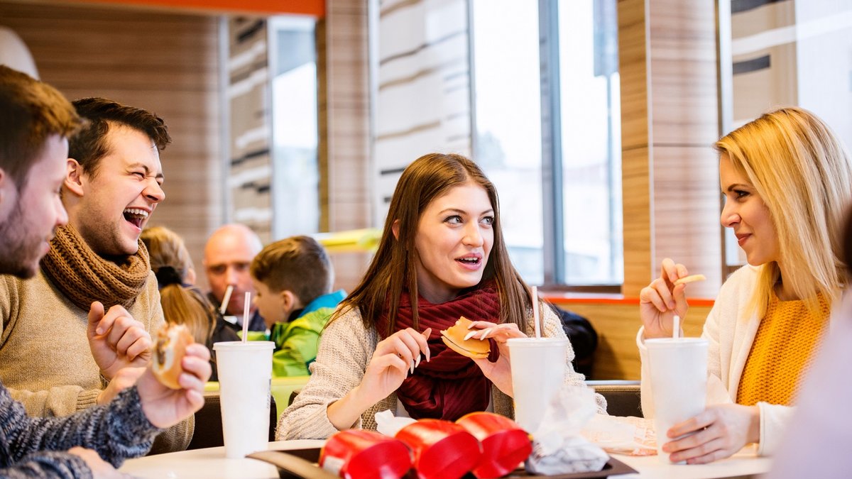 5 Everyday Purchases That Should Always Earn You Cash Back