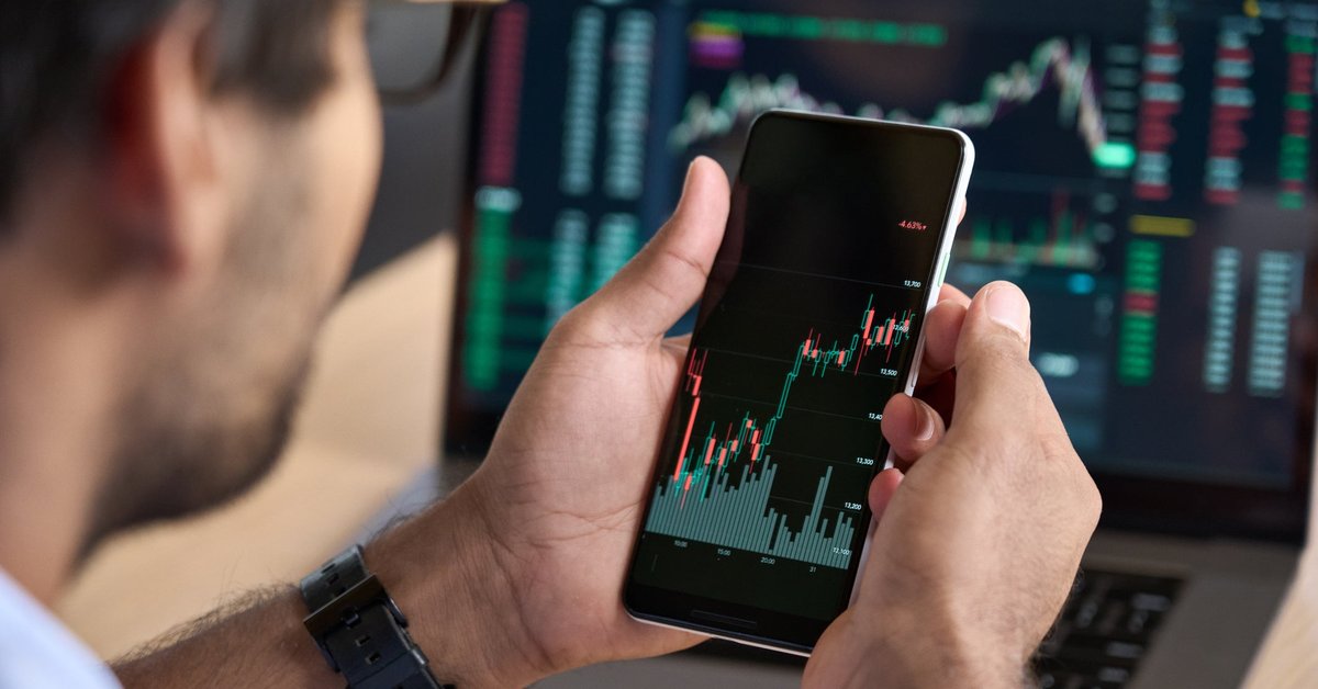 How My $1,000 Bonus Could Grow Into $17,449 — if I Invest It Right