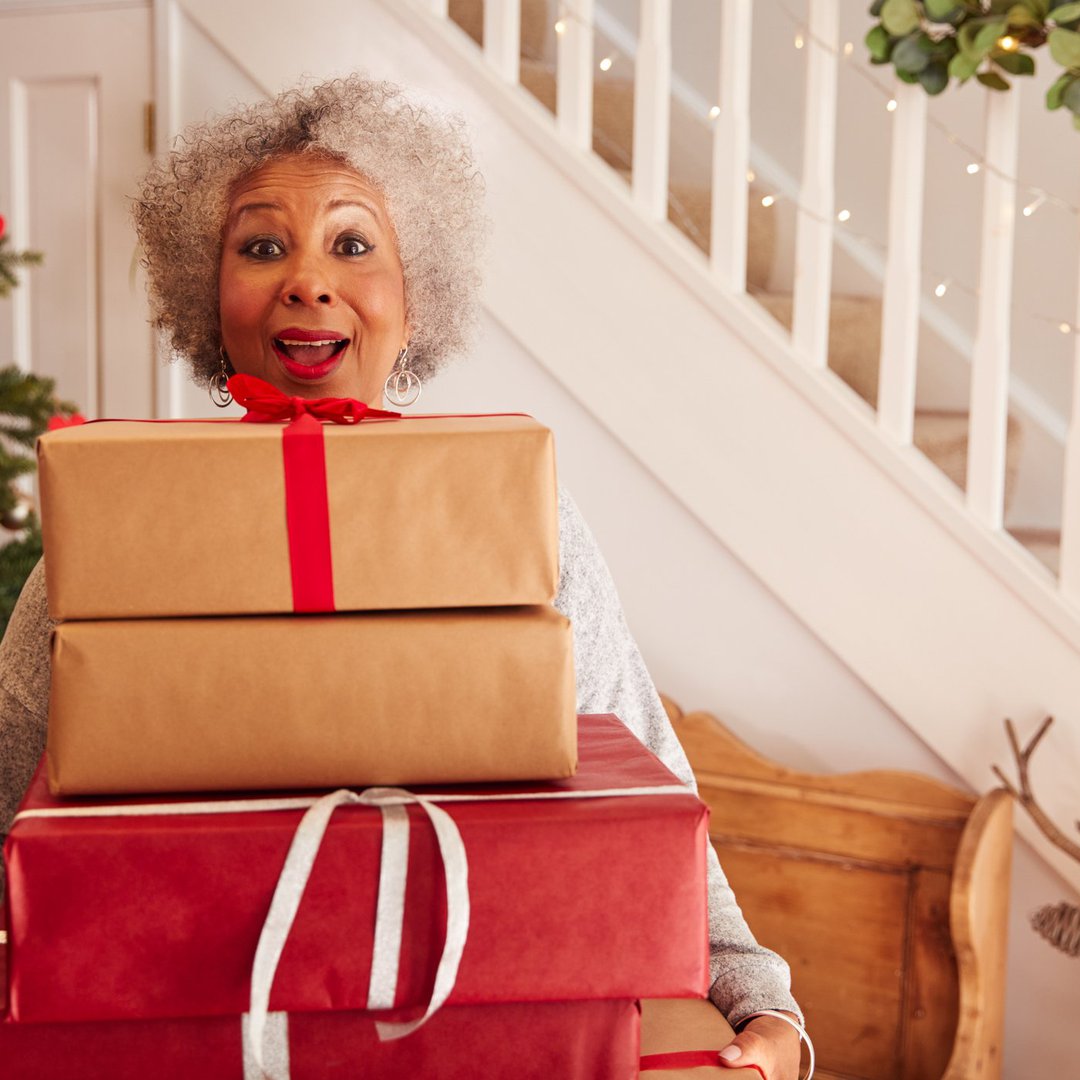 6 Tips to Spend Less on Holiday Gifts