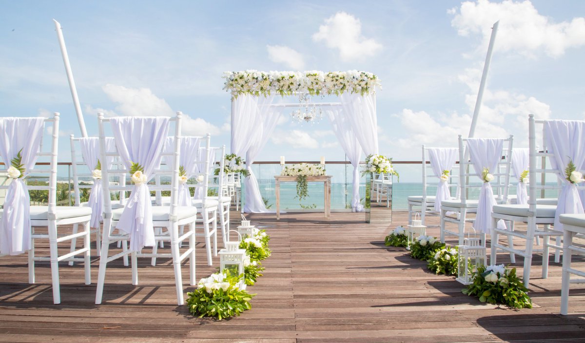 destination wedding venue overlooking ocean