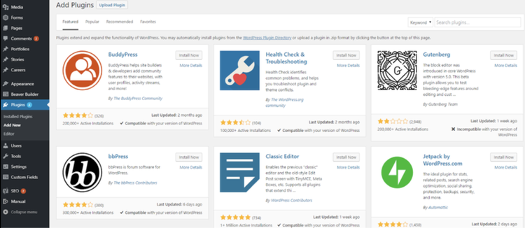 Varios complementos de WordPress disponibles con sus íconos junto a los detalles sobre lo que hacen.