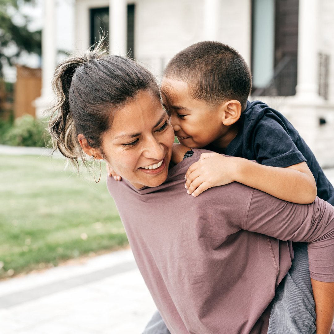 Moms Share Their 3 Biggest Financial Shocks in Raising Kids - Vimarsana News