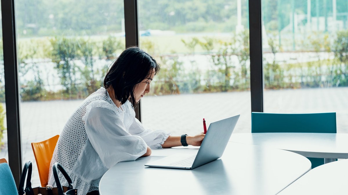Do You Have a Side Hustle? Here's the Smartest Financial Move You Can Make