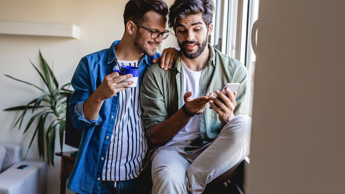 You Can Open a Brokerage Account in 10 Minutes. Here's How I Do It for Friends