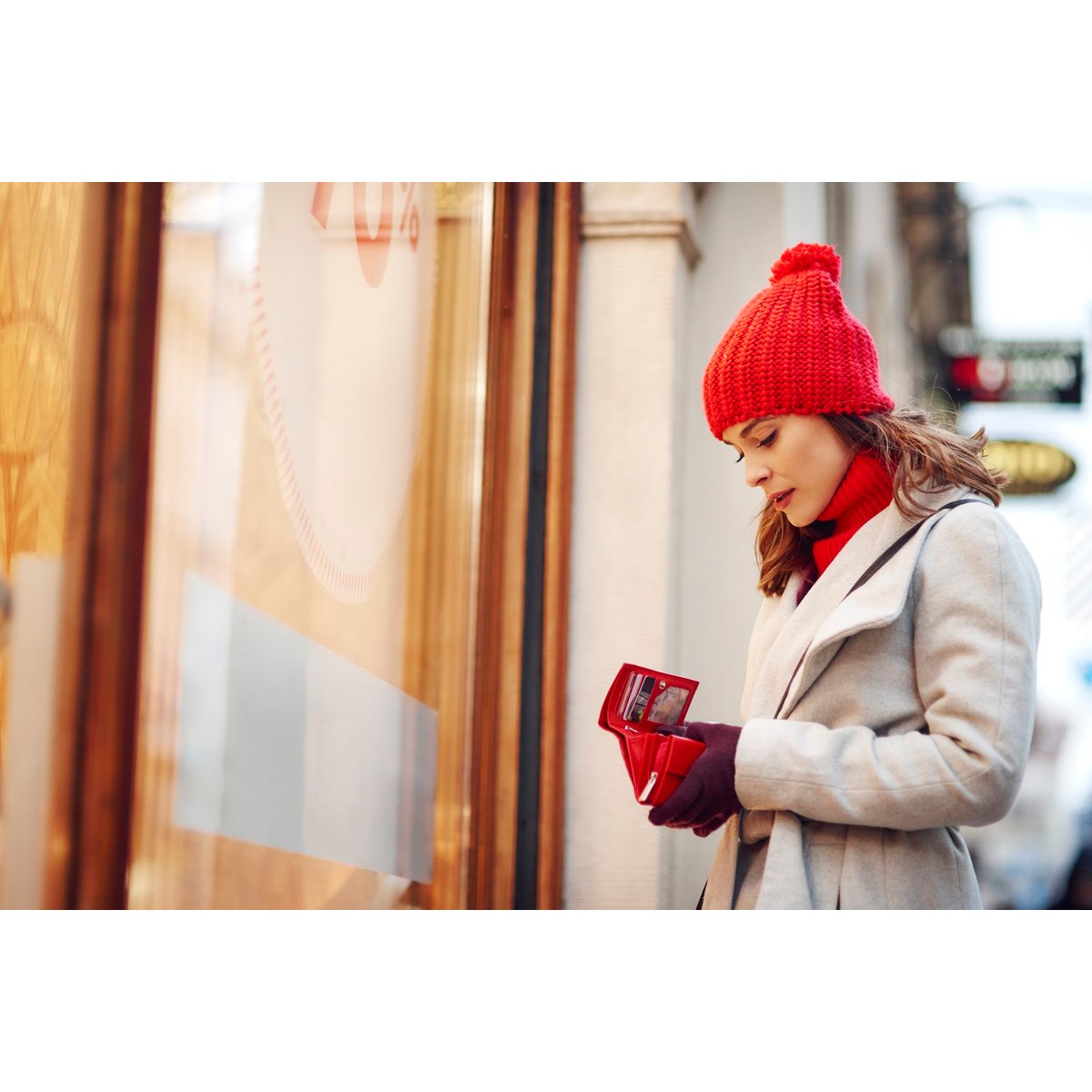 Jeff Bezos Says to ‘Hold Onto Your Money’ Right Now. Here’s Why He May Be Right Jeff Bezos Says to ‘Hold Onto Your Money’ Right Now. Here’s Why He May Be Right