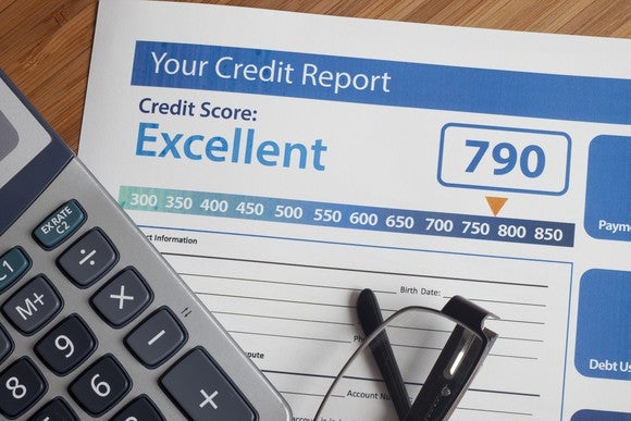 A credit report with an excellent credit score.