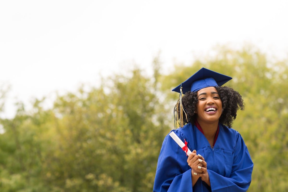 10 Essential Money Tips for New College Grads