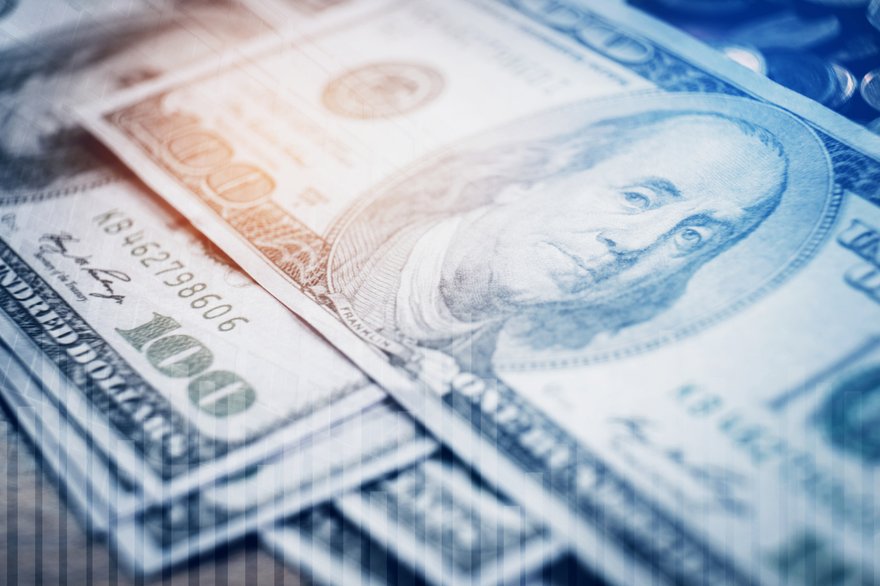 $100 bills