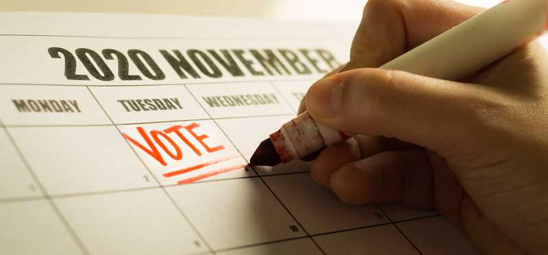 2020 calendar with Vote written on November 3