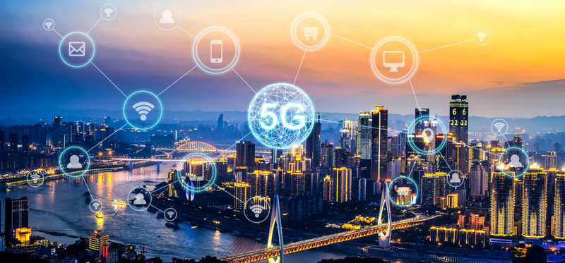 A 5G cloud over a big city.