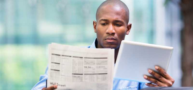 Adult reviews stock prices.