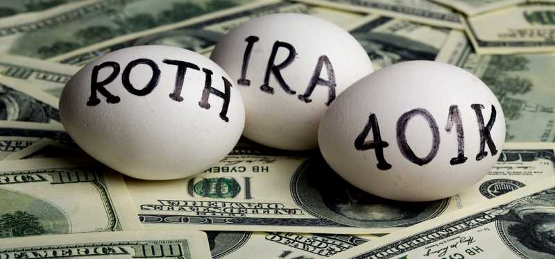 Three eggs with IRA, 401k and Roth written on them
