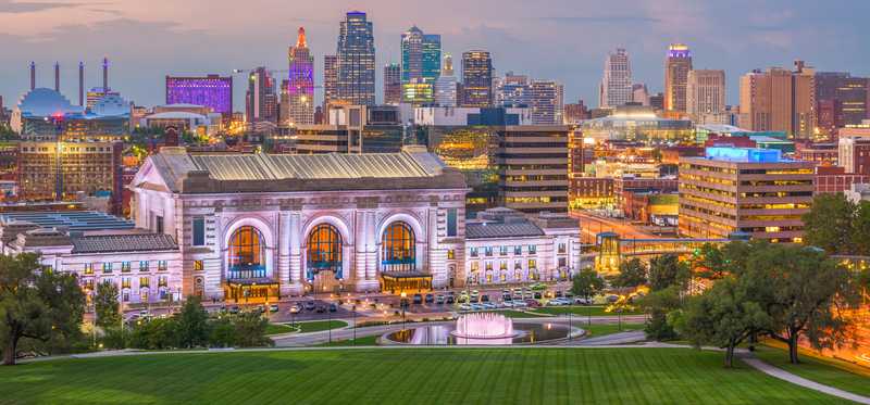 A long shot of downtown Kansas City, Missouri.