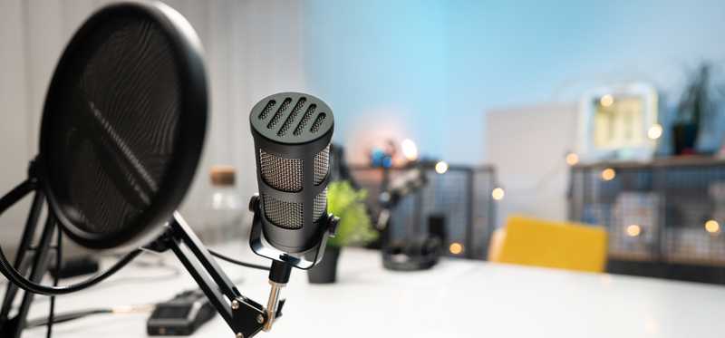 A microphone..