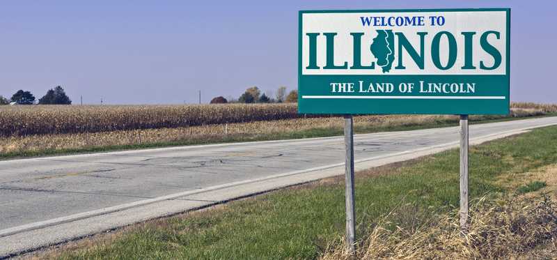 Sign saying Welcome to Illinois, The Land of Lincoln.