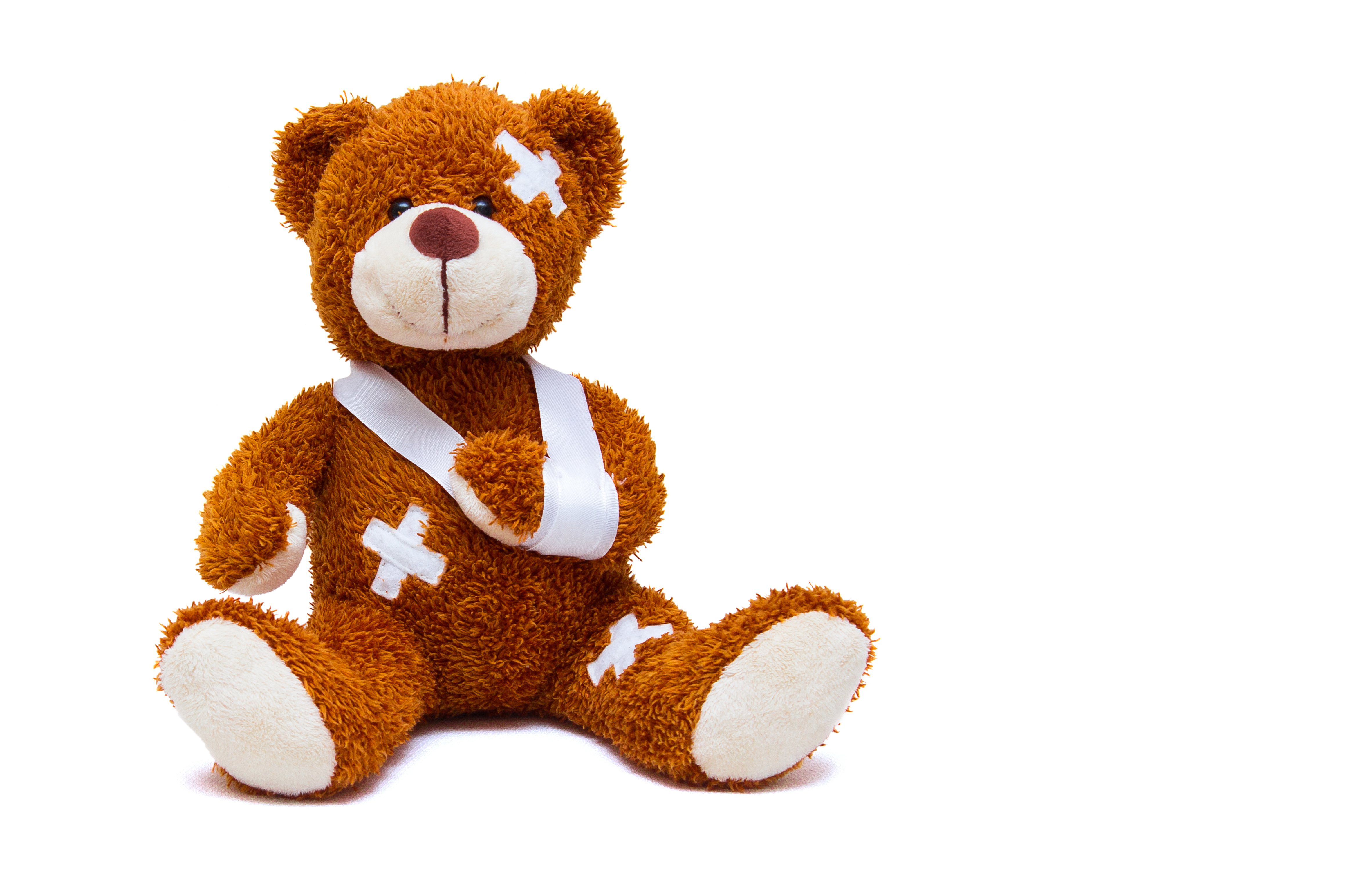 teddy bear with cast on arm