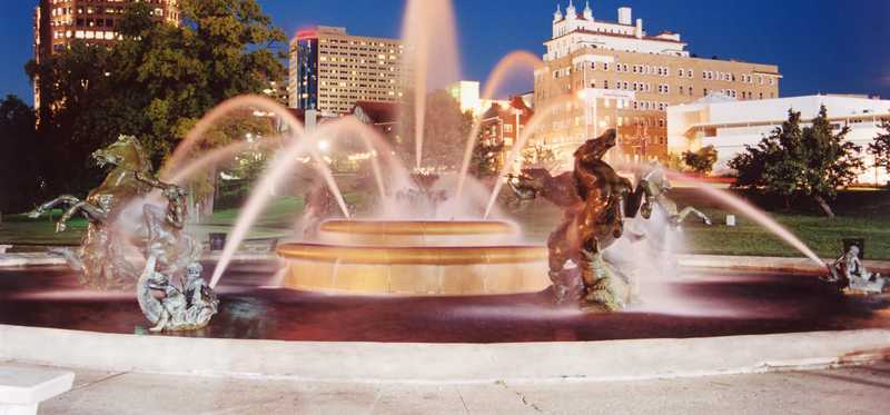 An evening shot of one of Kansas City's iconic fountains.