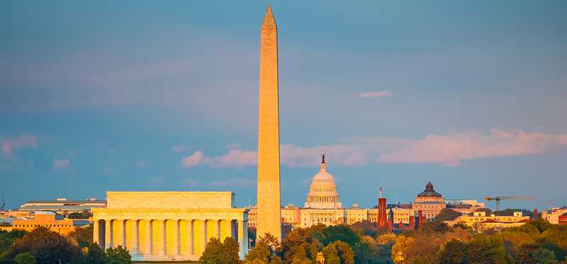 View of the Washington Monument in D.C.
