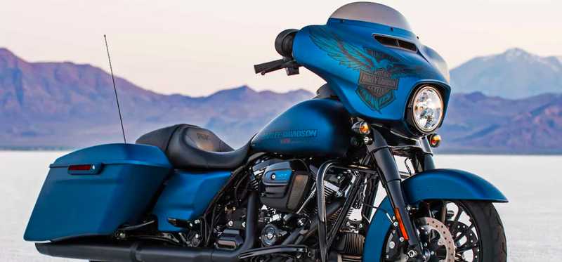 Harley Street Guide Special motorcycle.