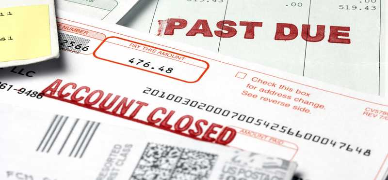 Bills with Past Due and Account Closed stamps in red.
