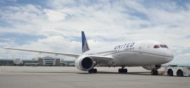 United Airlines airplane