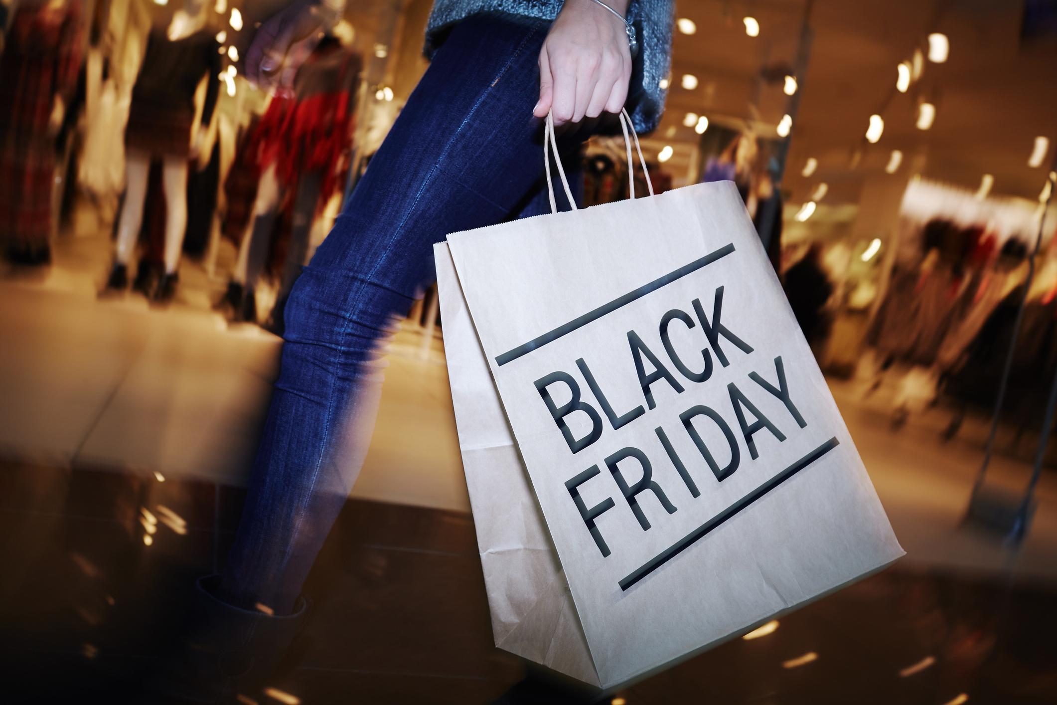 Black Friday bag A shopping with the words Black Friday printed on it