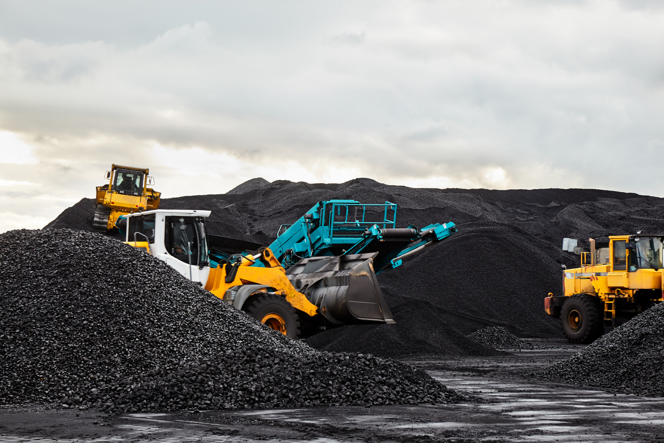3 Best Mining Stocks to Buy in 2023 | The Motley Fool