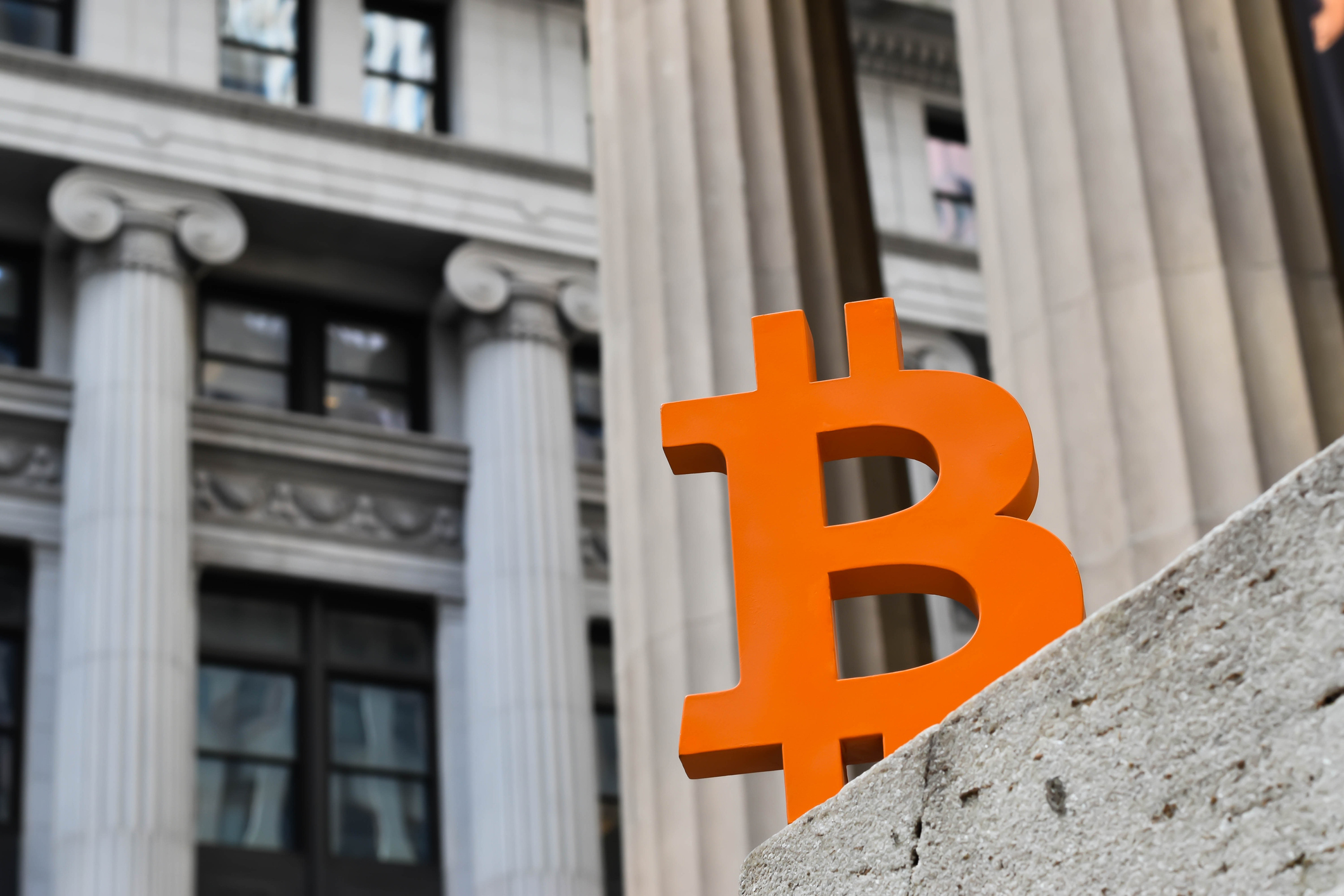 bitcoin_sign_image Bitcoin visits a New York City courthouse.