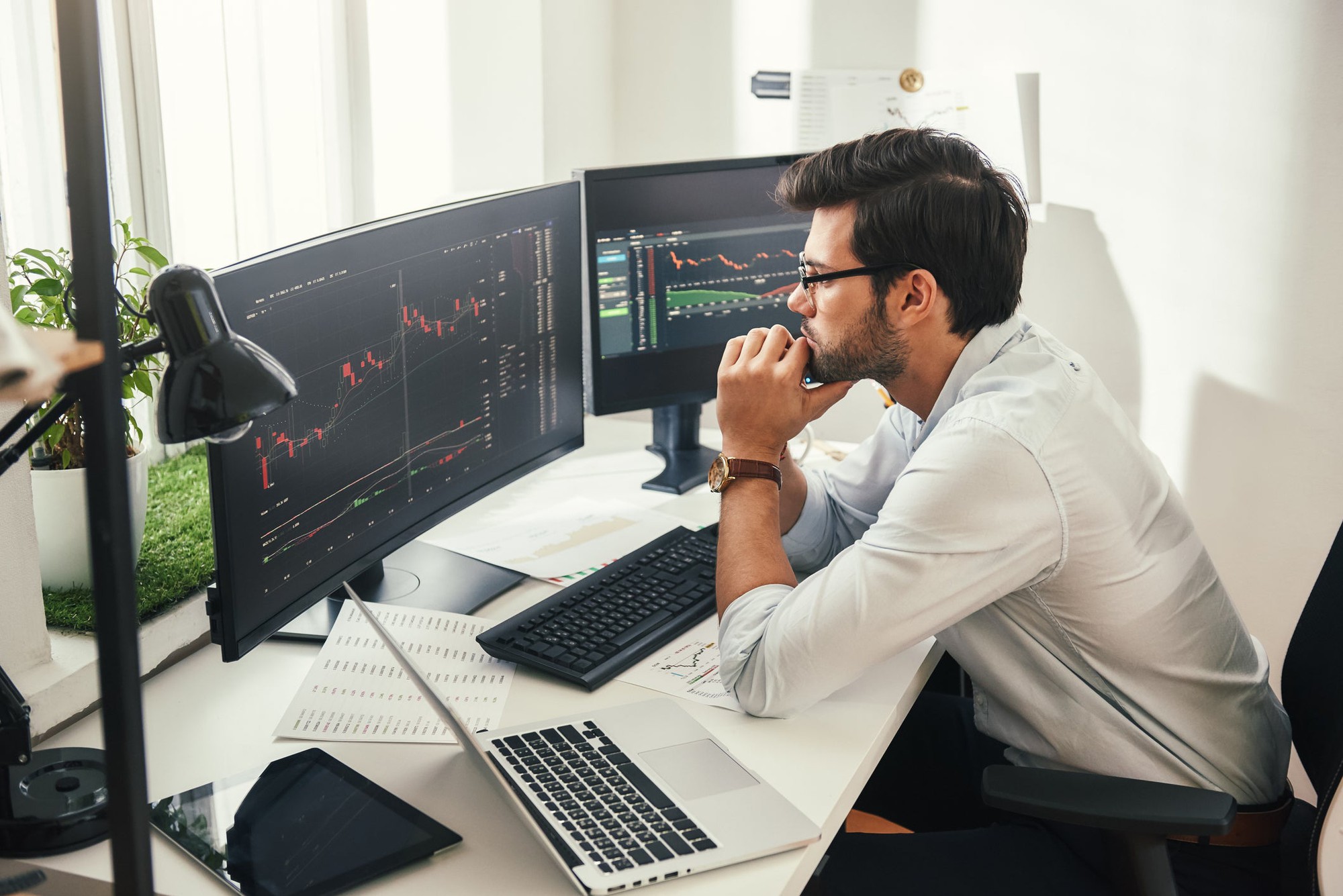 Tracking Stock: Definition, Benefits, Risks, Example | The Motley Fool