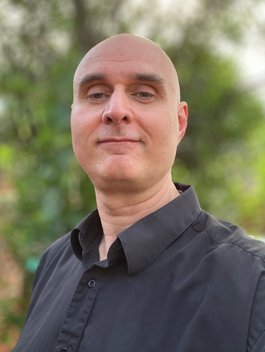 Erik Martin headshot 2020.jpeg