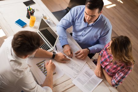 Couple getting a mortgage