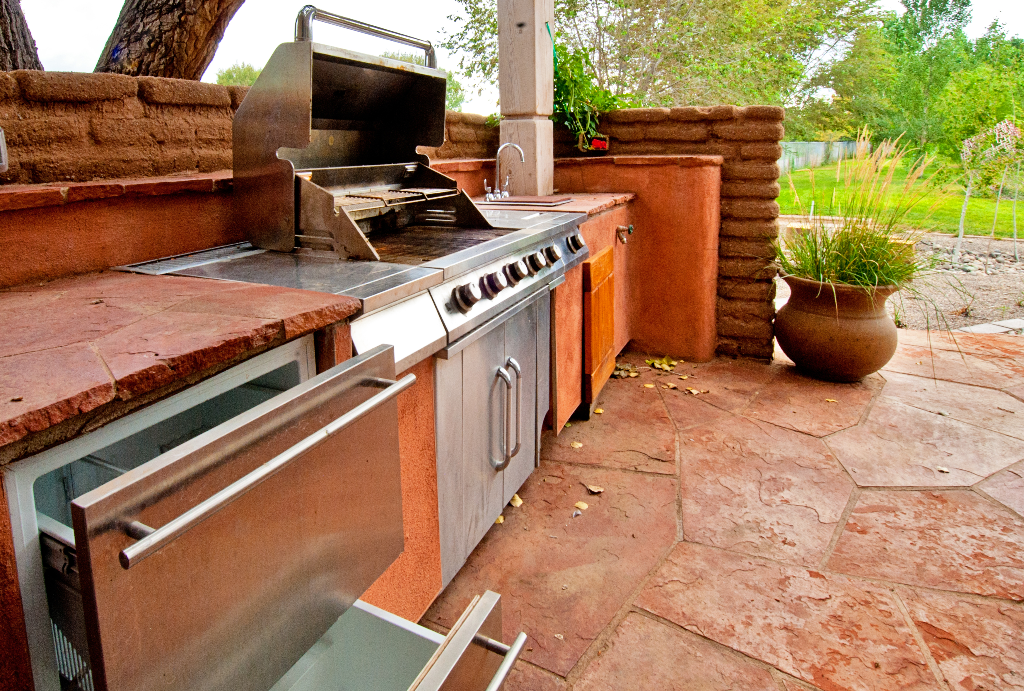 built in barbeque