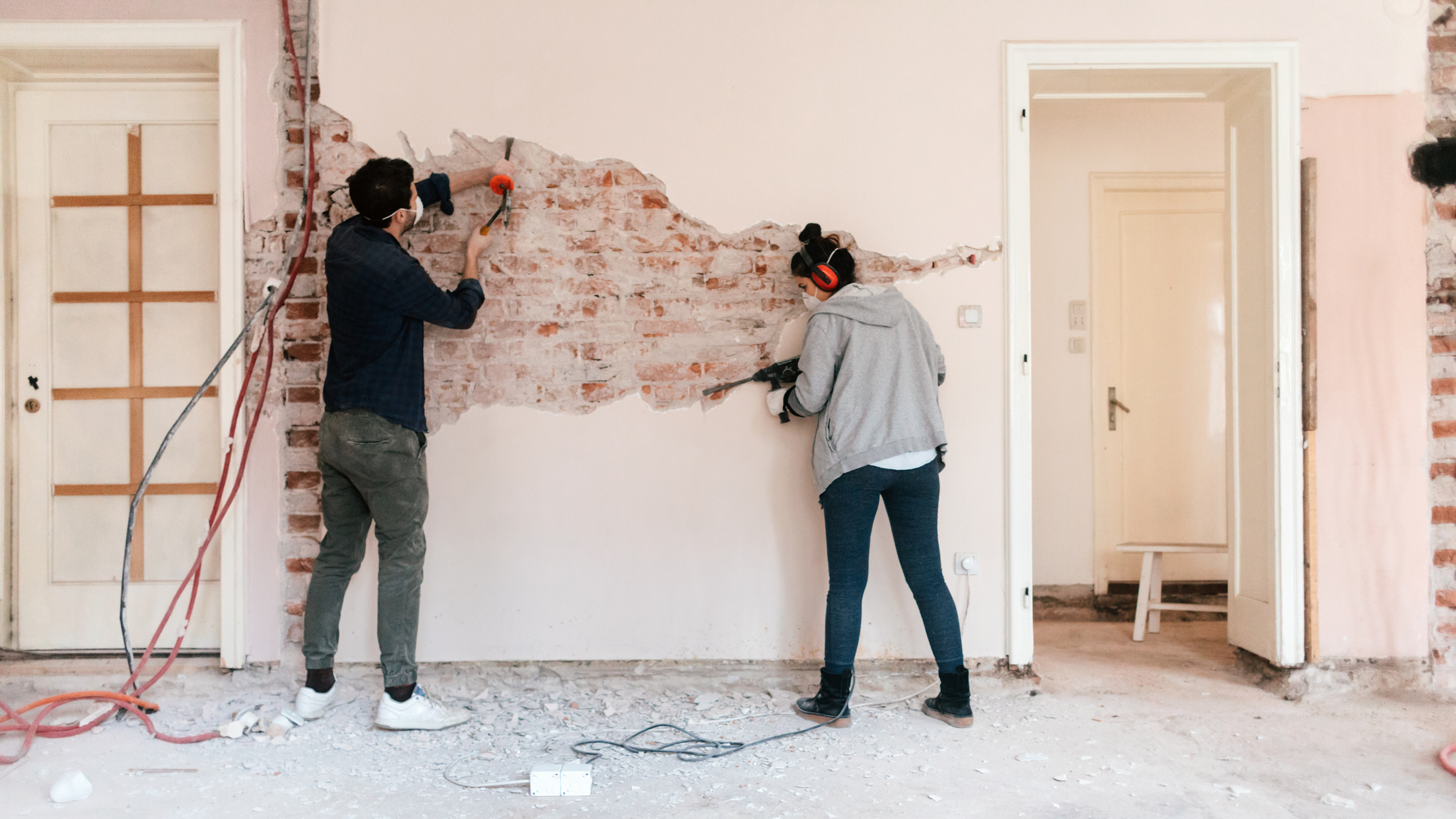 Featured image of post Cost To Completely Renovate A House - As a first home owner you should avoid taking risks when renovating and spend conservatively.