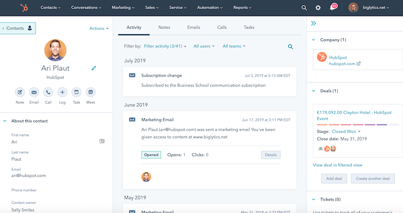 A HubSpot contact record showing contact details, conversation history, and other information.